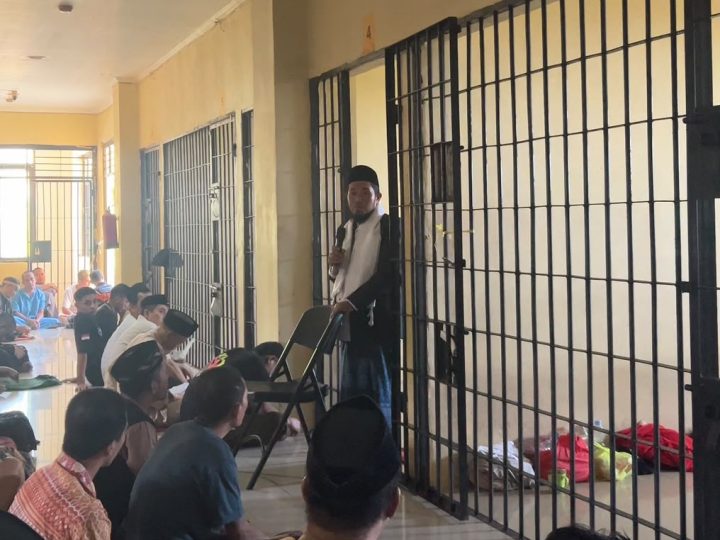 Tahanan Polda Sulbar Rutin Ikuti Pembinaan Rohani, Bekal Menjadi Pribadi Lebih Baik