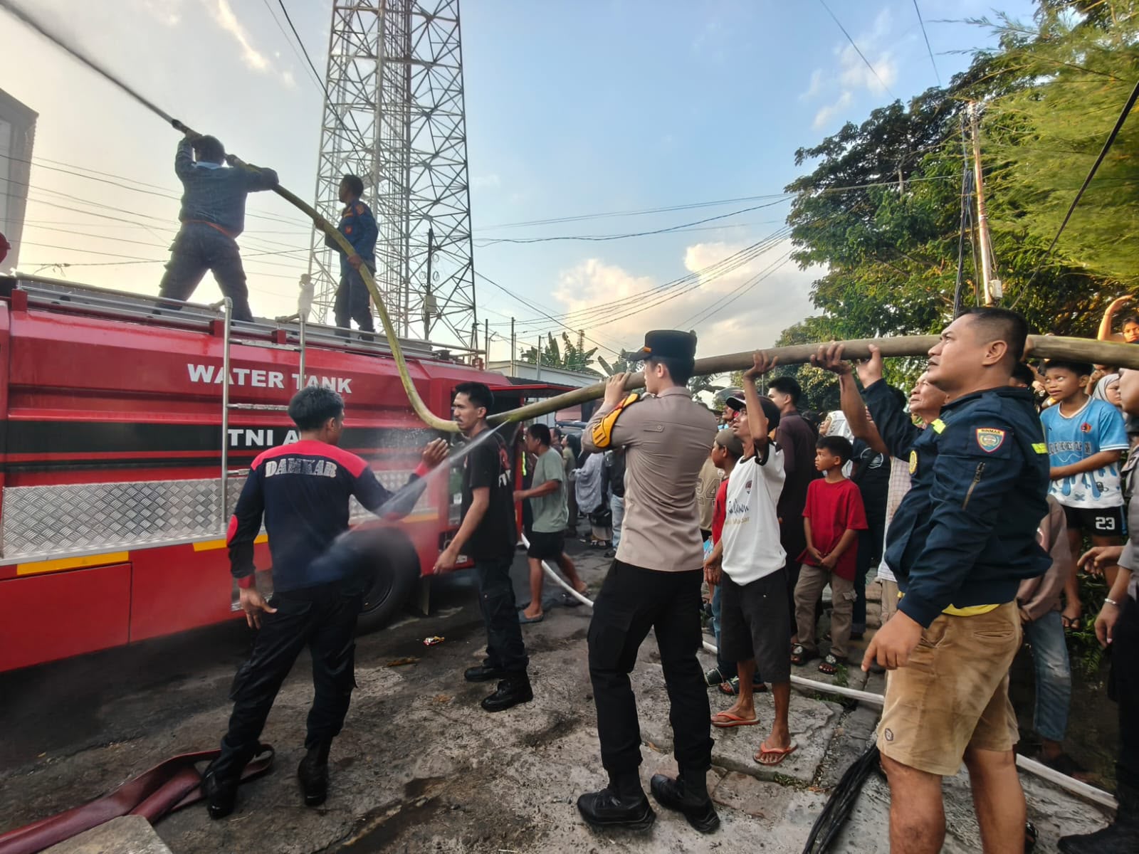 Polisi Selidiki Kebakaran 2 Rumah di Polewali, Dugaan Sementara Korsleting Listrik