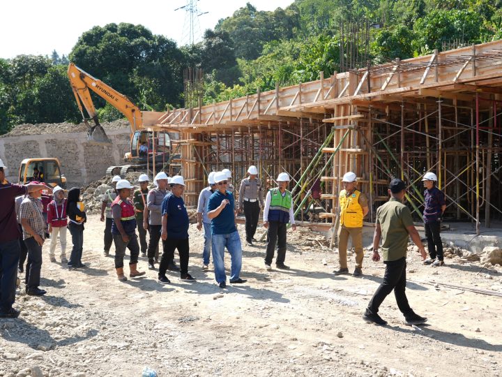 Pastikan Sesuai Standar, Wakapolda Sulbar Awasi Pembangunan Pos PJR