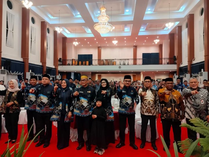 Sekda Junda Maulana Hadiri Malam Ta’aruf MTQ KORPRI VIII di Makassar