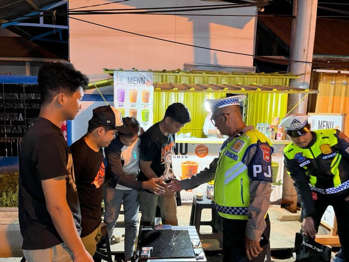 Patroli Blue Light Polantas Polda Sulbar, Hadir Dekat untuk Malam yang Aman