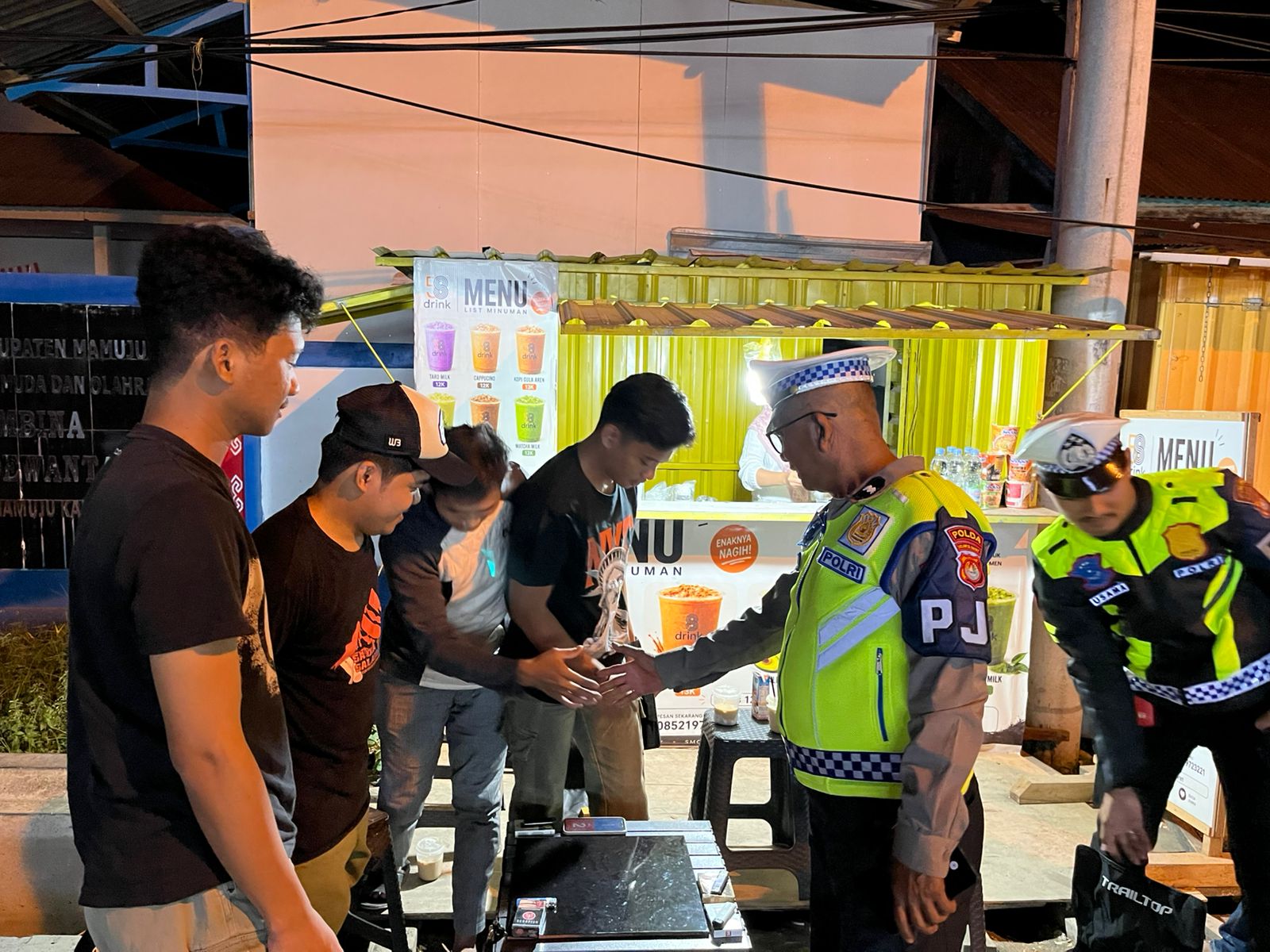 Patroli Blue Light Polantas Polda Sulbar, Hadir Dekat untuk Malam yang Aman