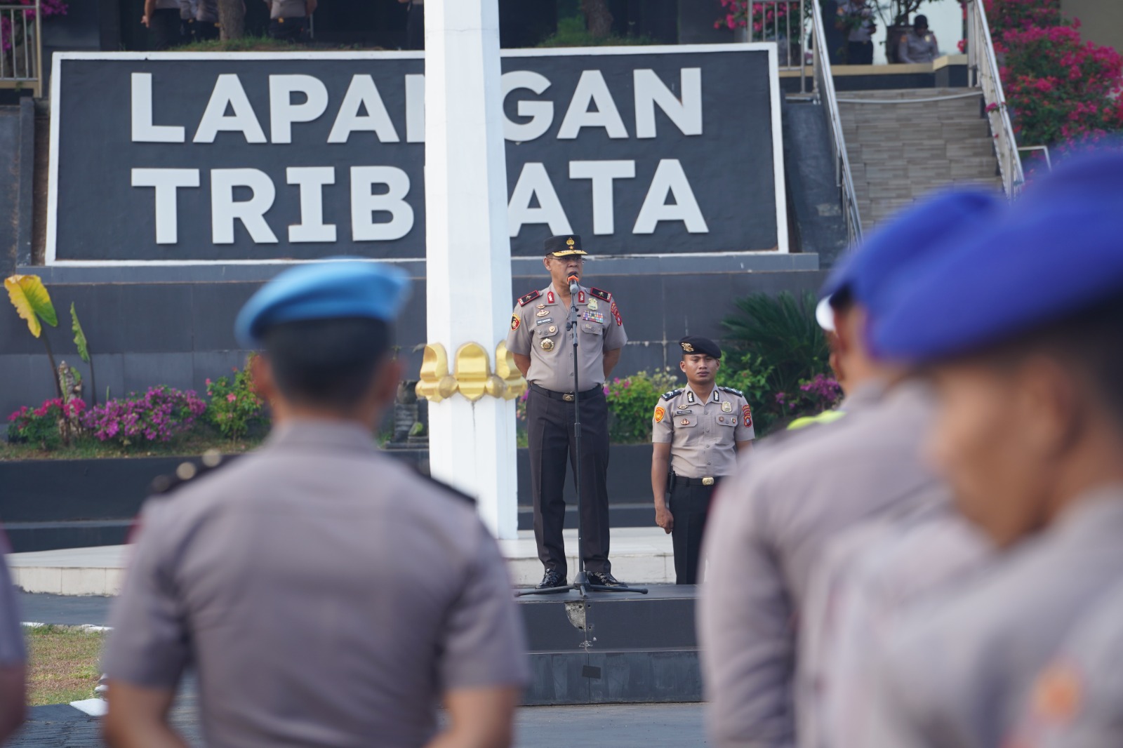 Wakapolda Sulbar: Makna Pengabdian, Jangan Jadi Benalu di Tengah Masyarakat