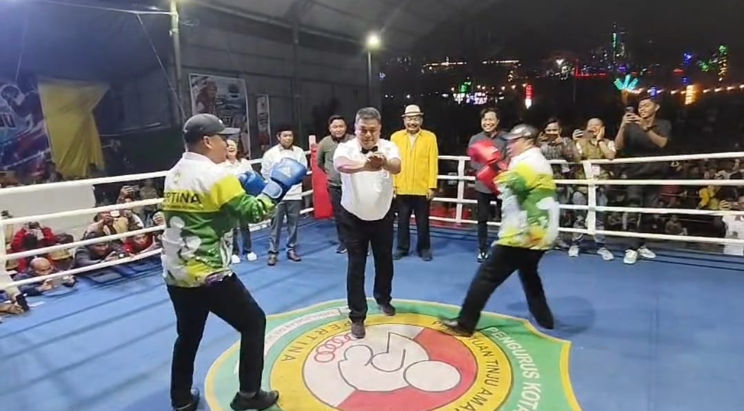 Bupati Mamasa dan Ketua KONI Sulbar Adu Tinju di Pembukaan Kejurprov