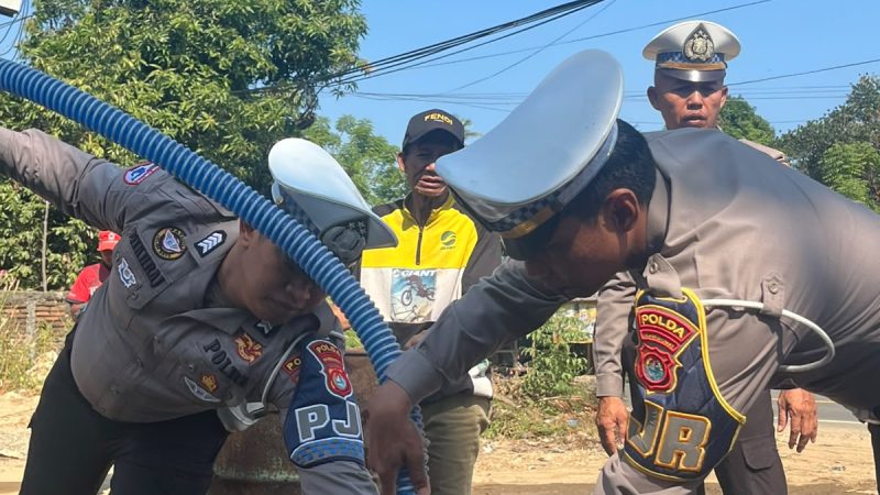 Polantas Polda Sulbar Salurkan 10.000 Liter Air Bersih Sebagai Makna Pengabdian HUT Lantas ke-71