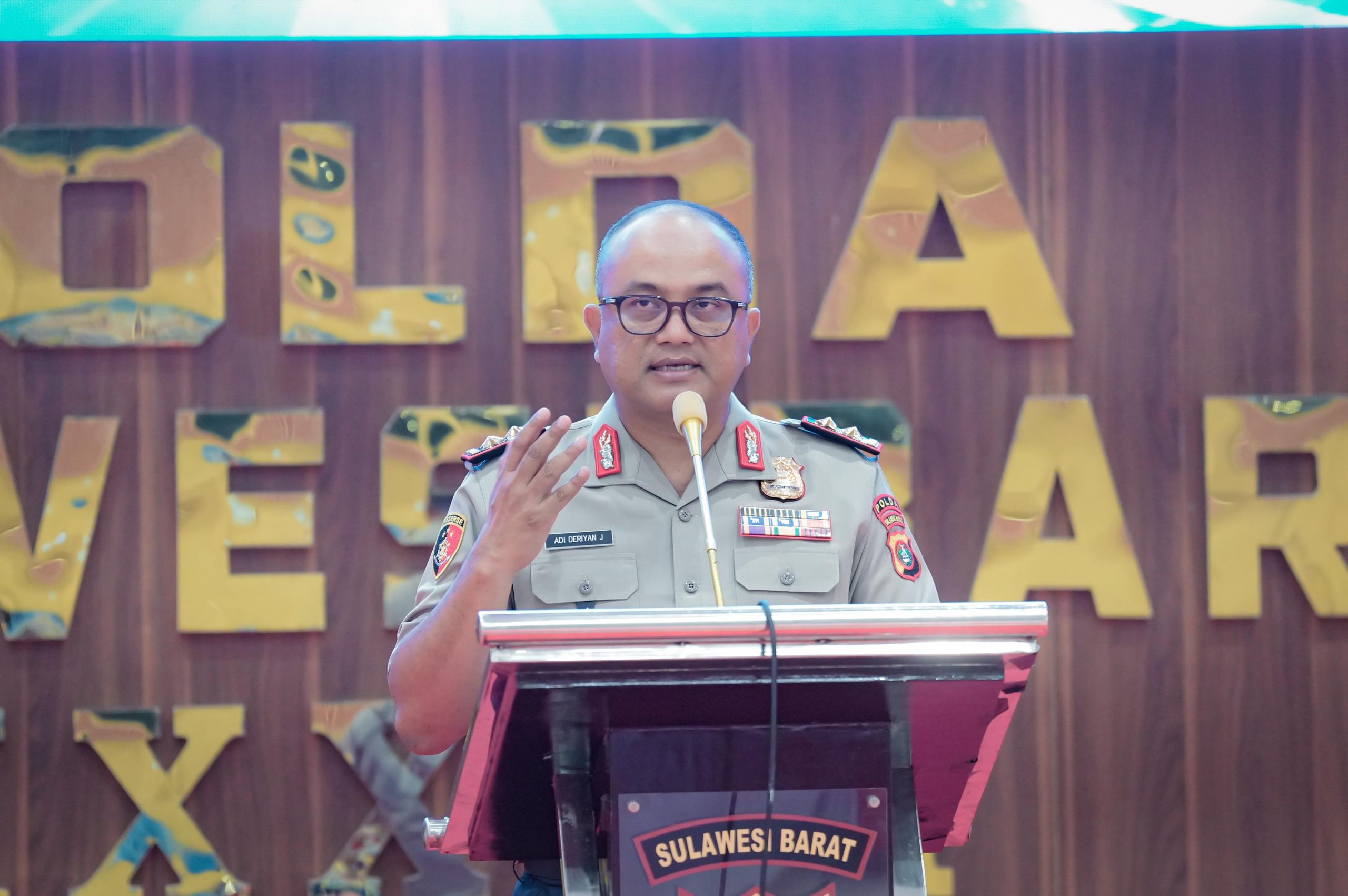 Kapolda Sulbar Titipkan Senyuman dan Harapan Masyarakat di Pundak Polantas