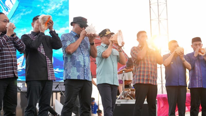 Jati Diri Orang Mandar, Kapolda Sulbar Hadiri Sandeq Silumba 2026
