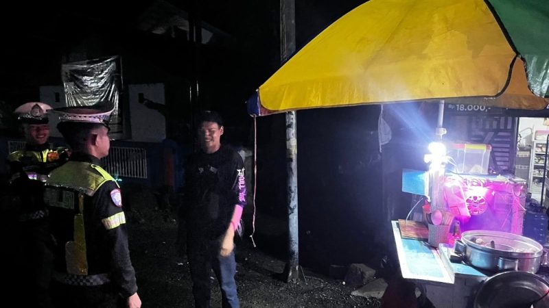 Polantas Polda Sulbar Jaga Malam Panjang dan Kawal Keselamatan Warga