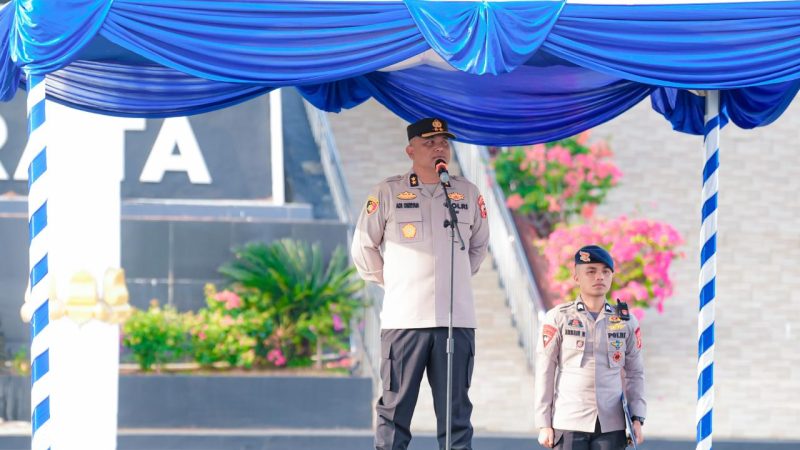 Pesan Perpisahan Menyentuh Irjen Pol Adi Deriyan di Apel Terakhirnya di Polda Sulbar