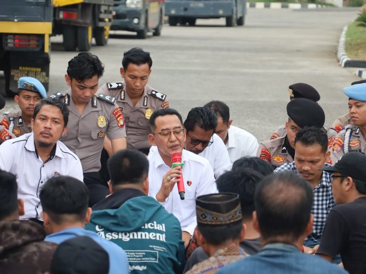 Dirkrimum Polda Sulbar Jawab Tuntutan Mahasiswa dengan Dialog Terbuka