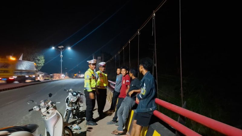 Polantas Polda Sulbar Intensifkan Patroli Malam Humanis demi Keselamatan Masyarakat