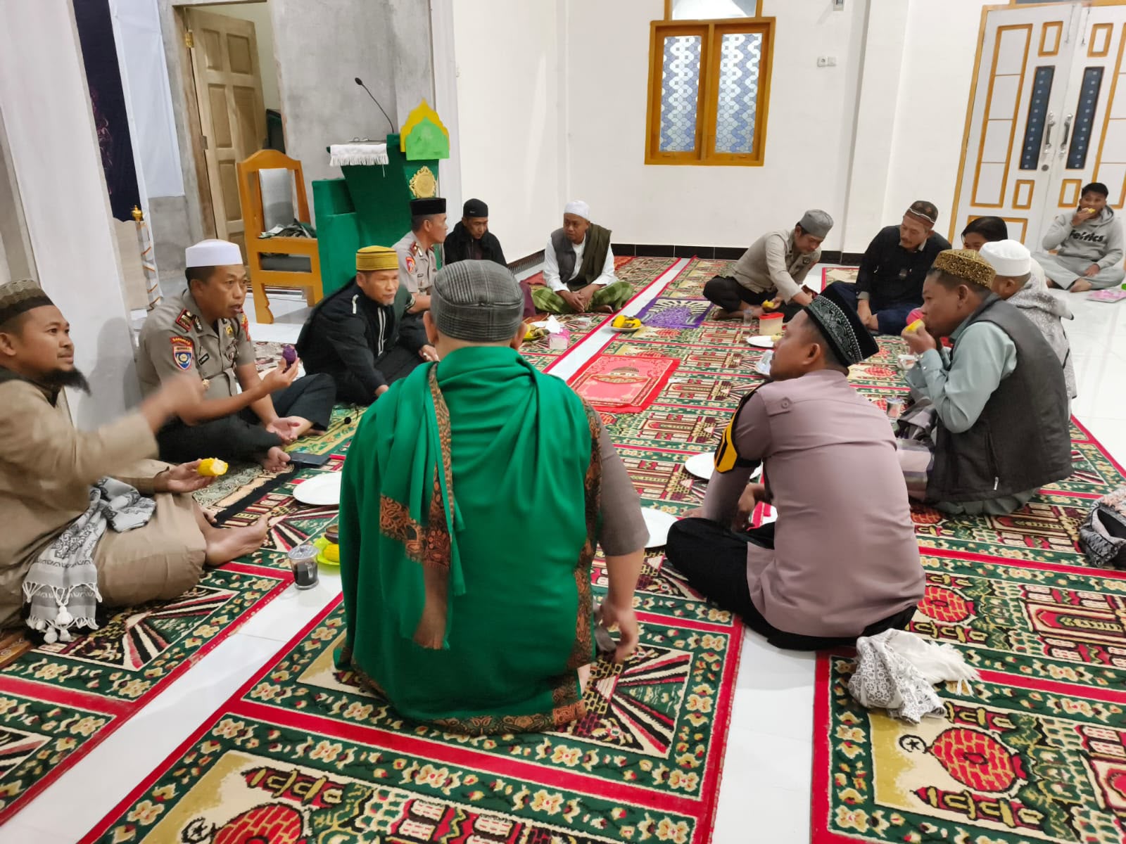 Jajaran Polres Mamasa Gelar Subuh Keliling dan Dialog Kamtibmas
