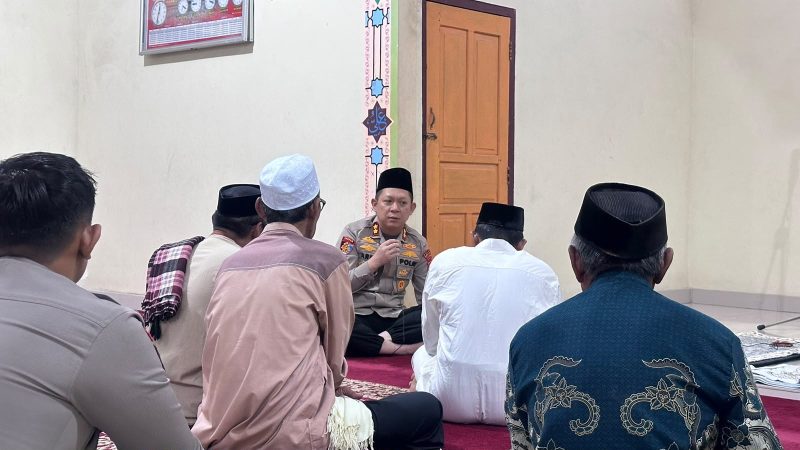 Kapolres Mamuju Tengah Pimpin Subuh Keliling di Tobadak