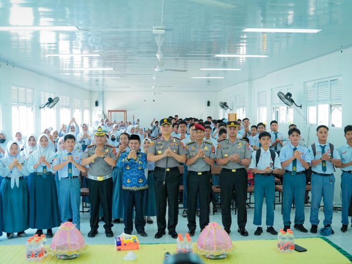 Kapolda Sulbar Kunjungi SMKN 1 Rangas
