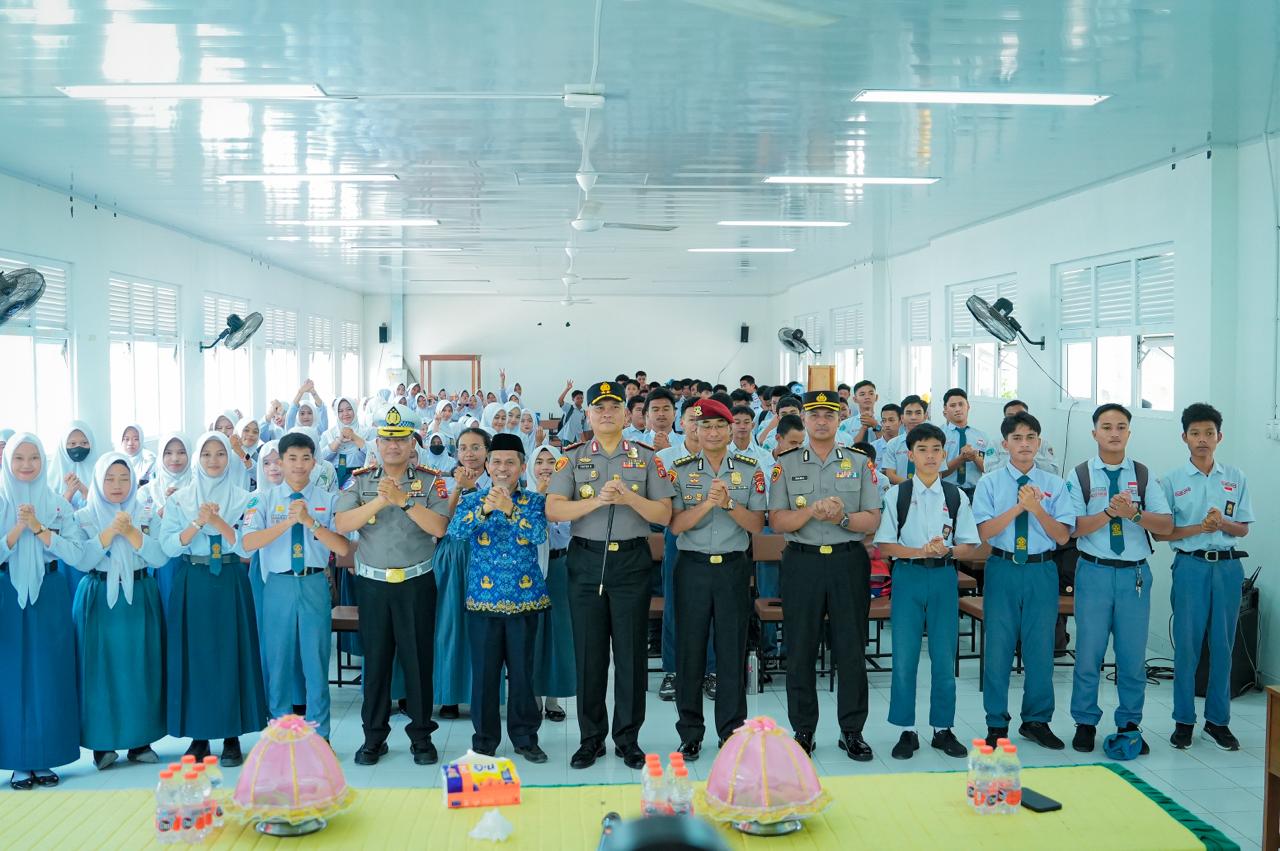 Kapolda Sulbar Kunjungi SMKN 1 Rangas